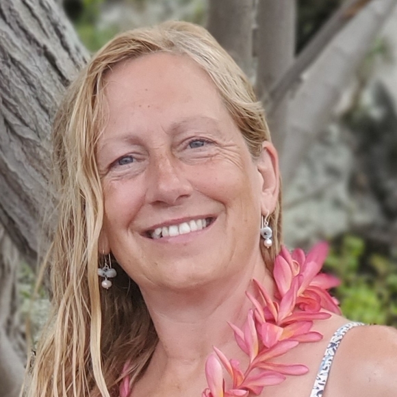 Meet your Posher, Suzanne - Picture 1 of 1